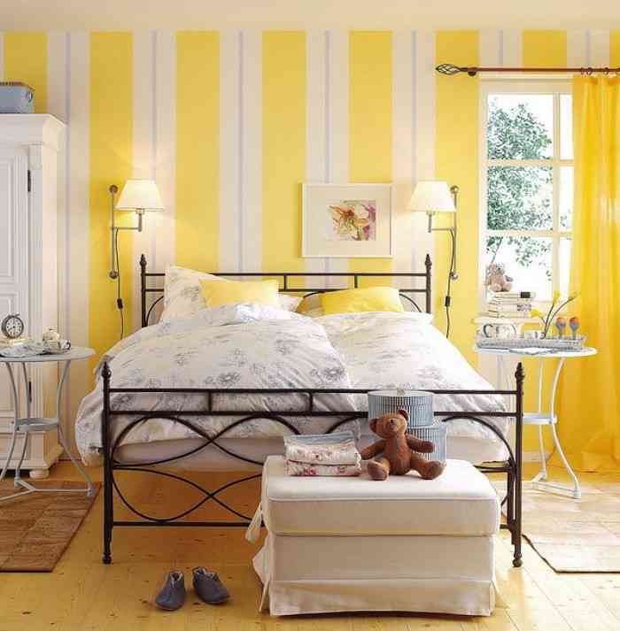 Спальня в лимонном цвете